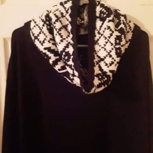 Beautiful women's knitted infinity scarf/neck warmer Size 66 x 29